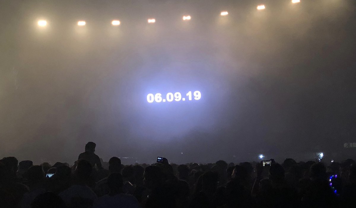dancingastro's tweet photo. SHM closed their @Creamfields set by teasing that something is coming on September 6th (a Friday) ⚫️⚫️⚫️

We need it to be new music

(via r/SwedishHouseMafia) https://t.co/nGyiAH9QBn