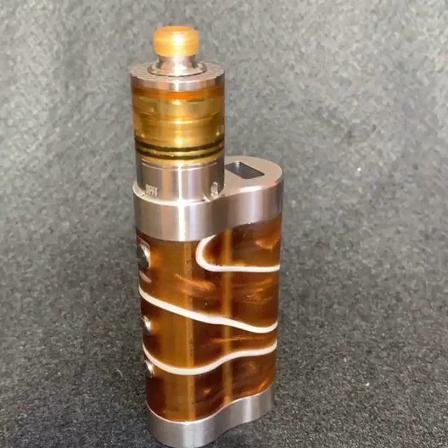 mtlab1921's tweet photo. ウルテム同系色

#daniboxmini 
#vape 
#vapecustom #dicodes 
#patibulum 
material from #muon_stabilized https://t.co/vtZ5qYhLo6 https://t.co/4bqpRoyUeW