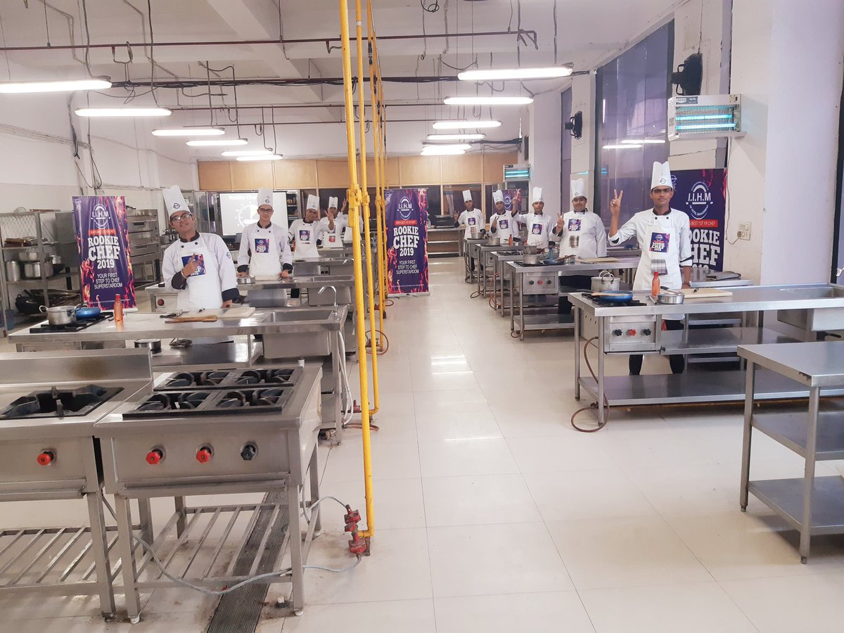 RahulPuri009's tweet photo. Top 10 of rookie chef competition 2019

Semi final day today, final will be in Bangkok ❤🤩✌

@IIHMHOTELSCHOOL @delhi_iihm @subornobose @DirectorIIHM @AADirIIHMDELHI @SsunitaSharma @dipankariihm @EshaSrivastav15 @SahaMonmoy https://t.co/VeylKisFPu