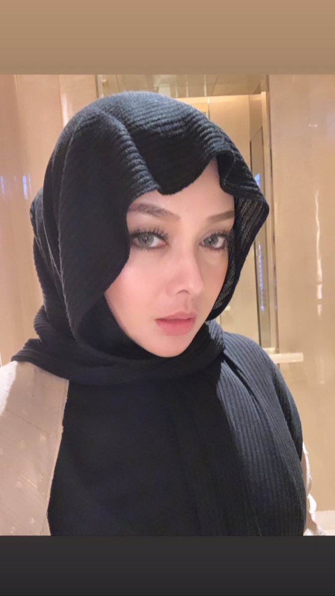 terryputeri's tweet photo. Semoga segala sesuatu yg dipertimbangkan atau disampaikan tidak terlebih dahulu dilihat dari kesulitan, tapi atas dasar keberkahan &amp; manfaaf yang bisa di dapatkan, aamiin 🙏🏻
.
Apabila memudahkan urusan orang lain, maka Allah akan memudahkan urusan dunia akhiratmu (HR Muslim) https://t.co/hsWPkNsJ58