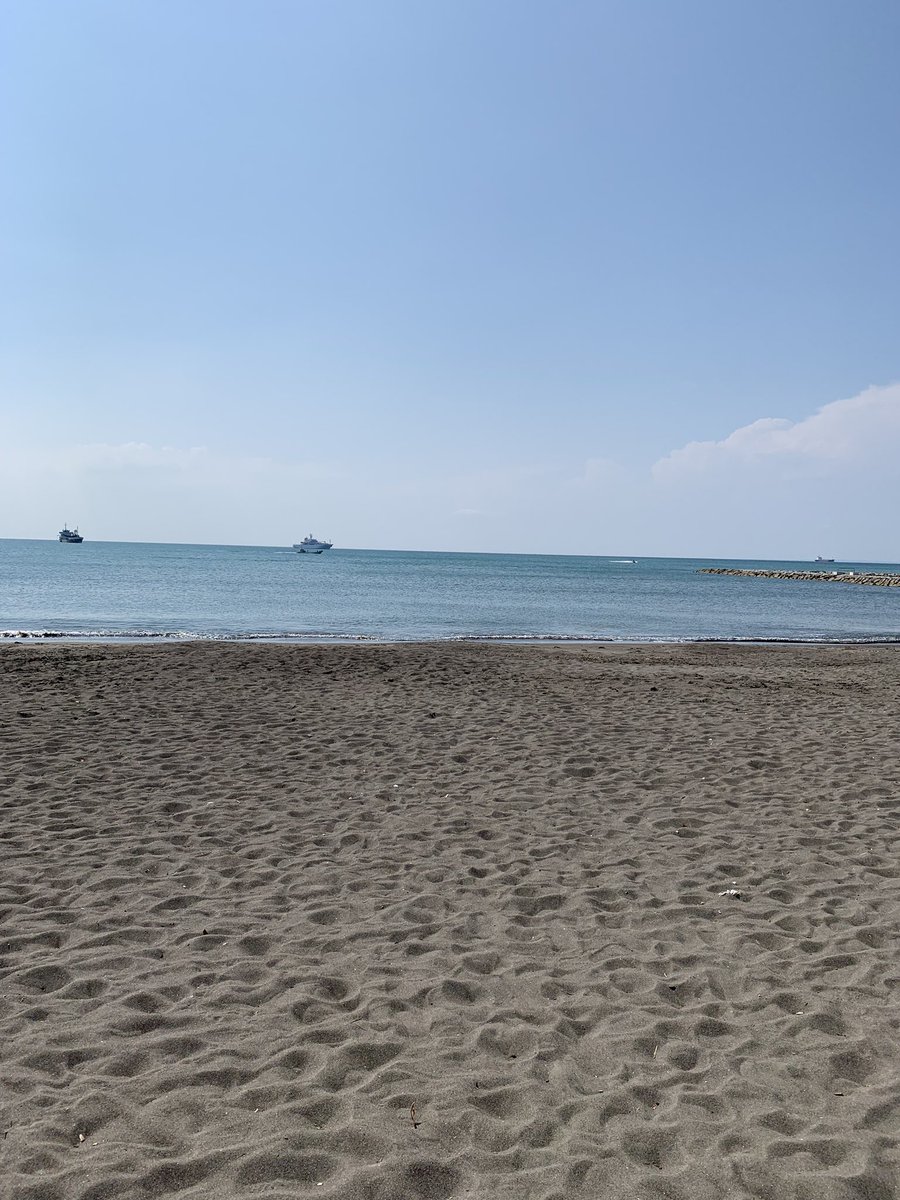 晴れたので、海辺を寄り道してます！