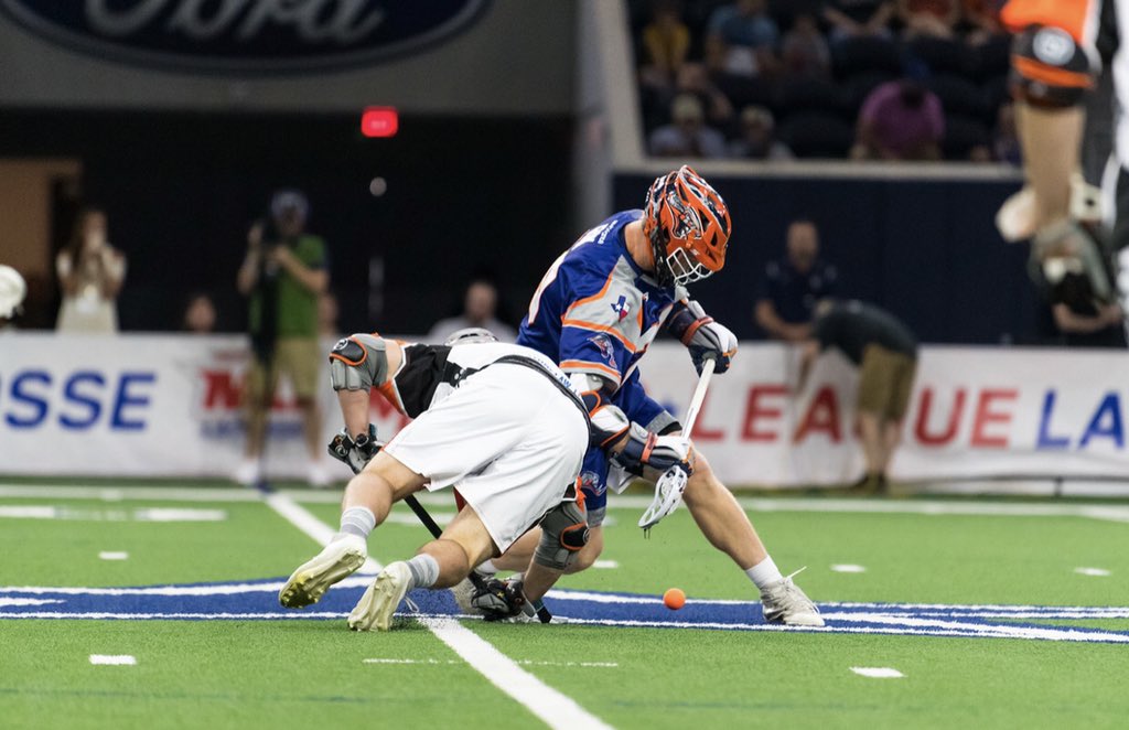 FaceoffFactory's tweet photo. Coach Noah Rak is back and healthier than ever. 65% at the X with 11GBs to help the @RattlersLax extend their win streak to 6 games❗️
#FOFamily https://t.co/lPBxAUqzE1