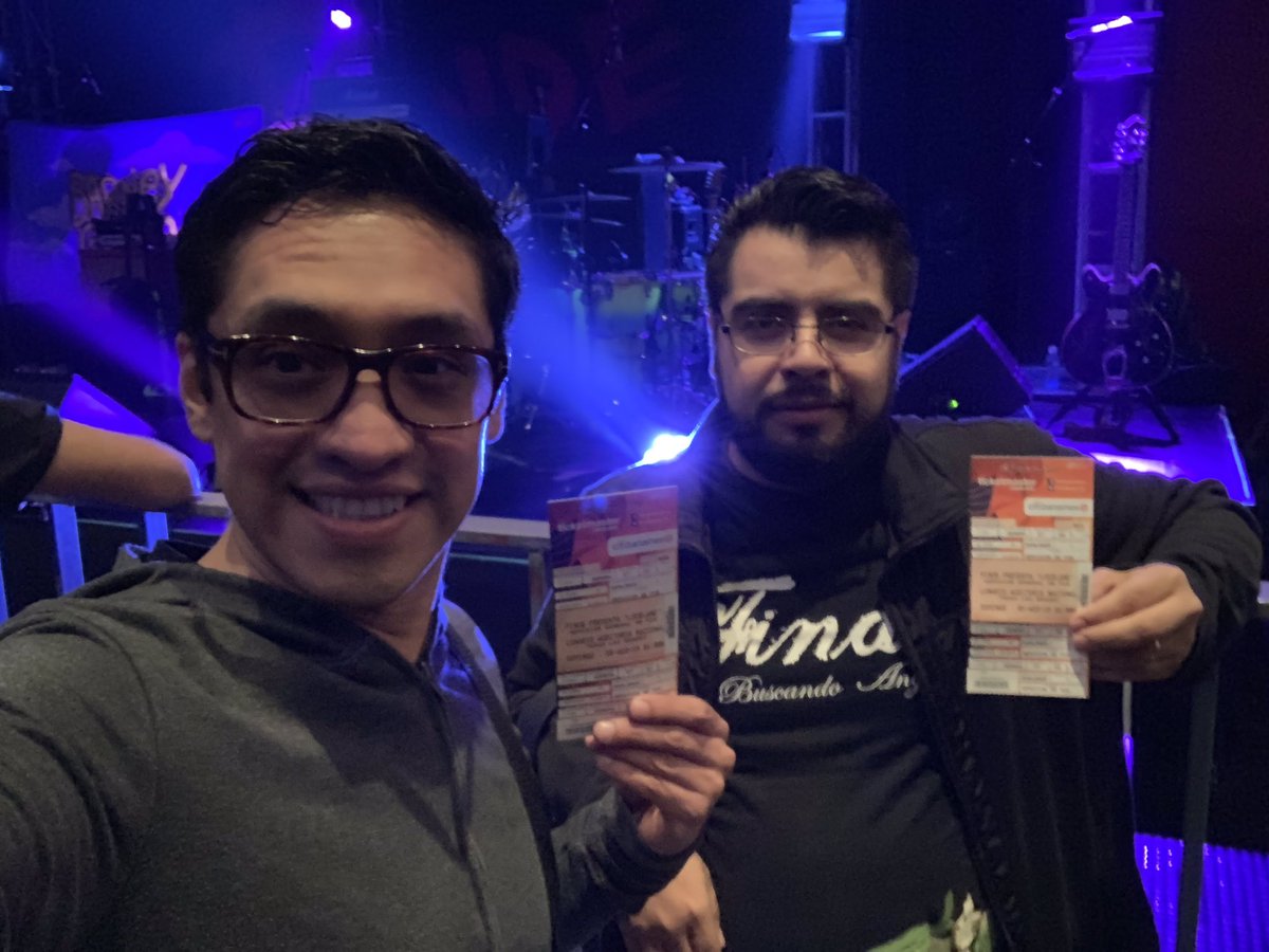 Gracias a <a href="/CulturaColectiv/">Cultura Colectiva</a> por los boletos para <a href="/FindeBand/">Finde</a> la verdad me gusto muchísimo recordar sobre todo las rolas de #BuscandoAngeles y #NadaEsComoAyer