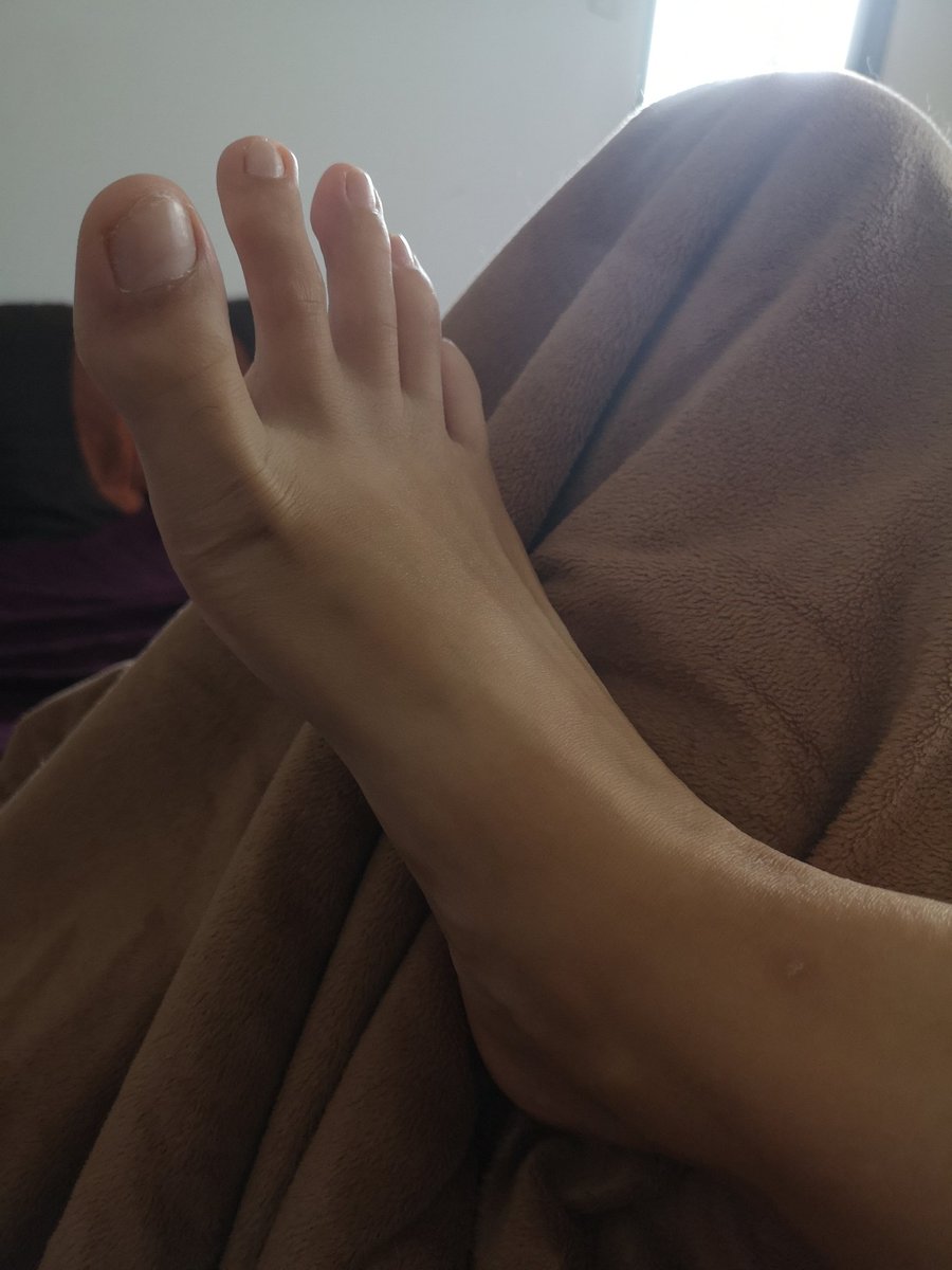 MelisaFootQueen's tweet photo. Good mornig from Europe 🌷
#beautifulfeet #toes  #footlovers https://t.co/Sl0Fv3hUtb