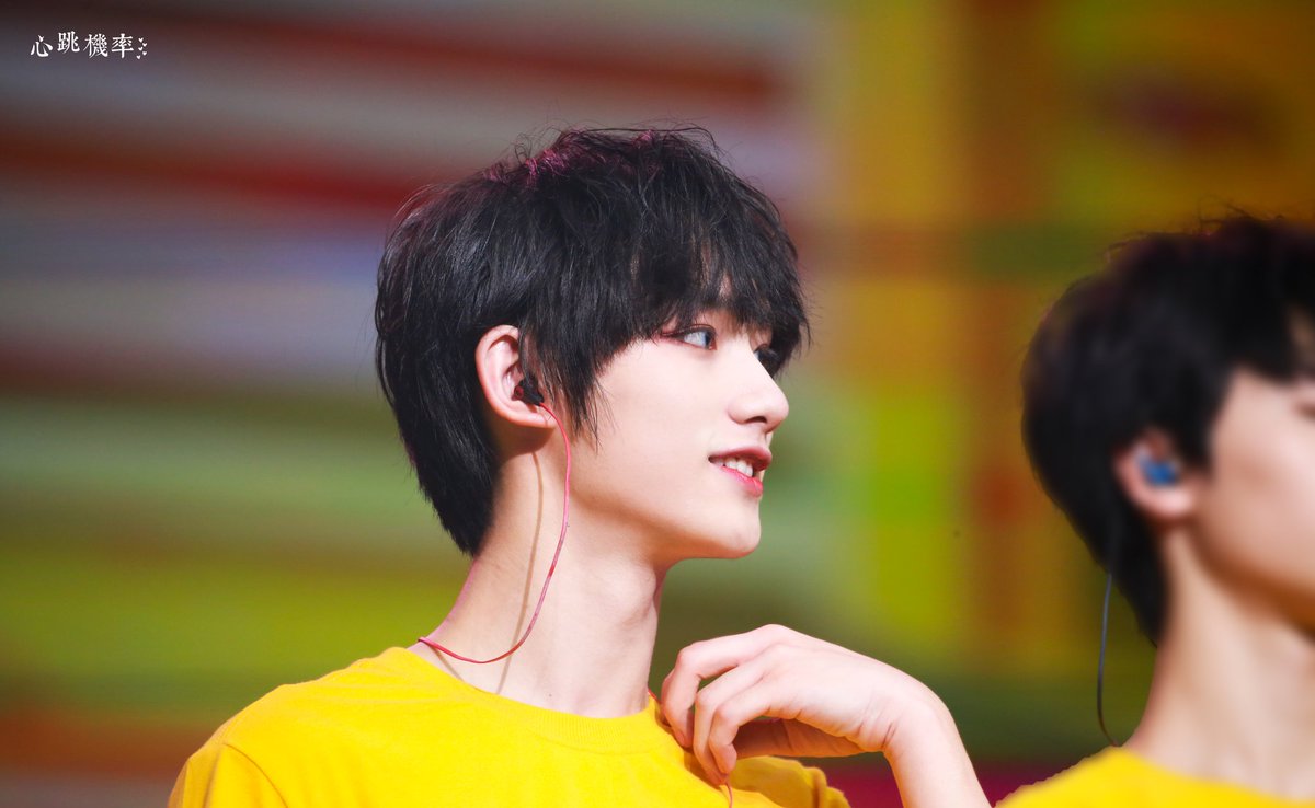 dingchengxin024's tweet photo. #台风少年团 #typhoonteens #丁程鑫   #딩청신  #ディンチェンシン #Dingchengxin #Chengxin #TF家族 #TFFamil
cr:logo 
Do not cry https://t.co/mlfHEA2S6j