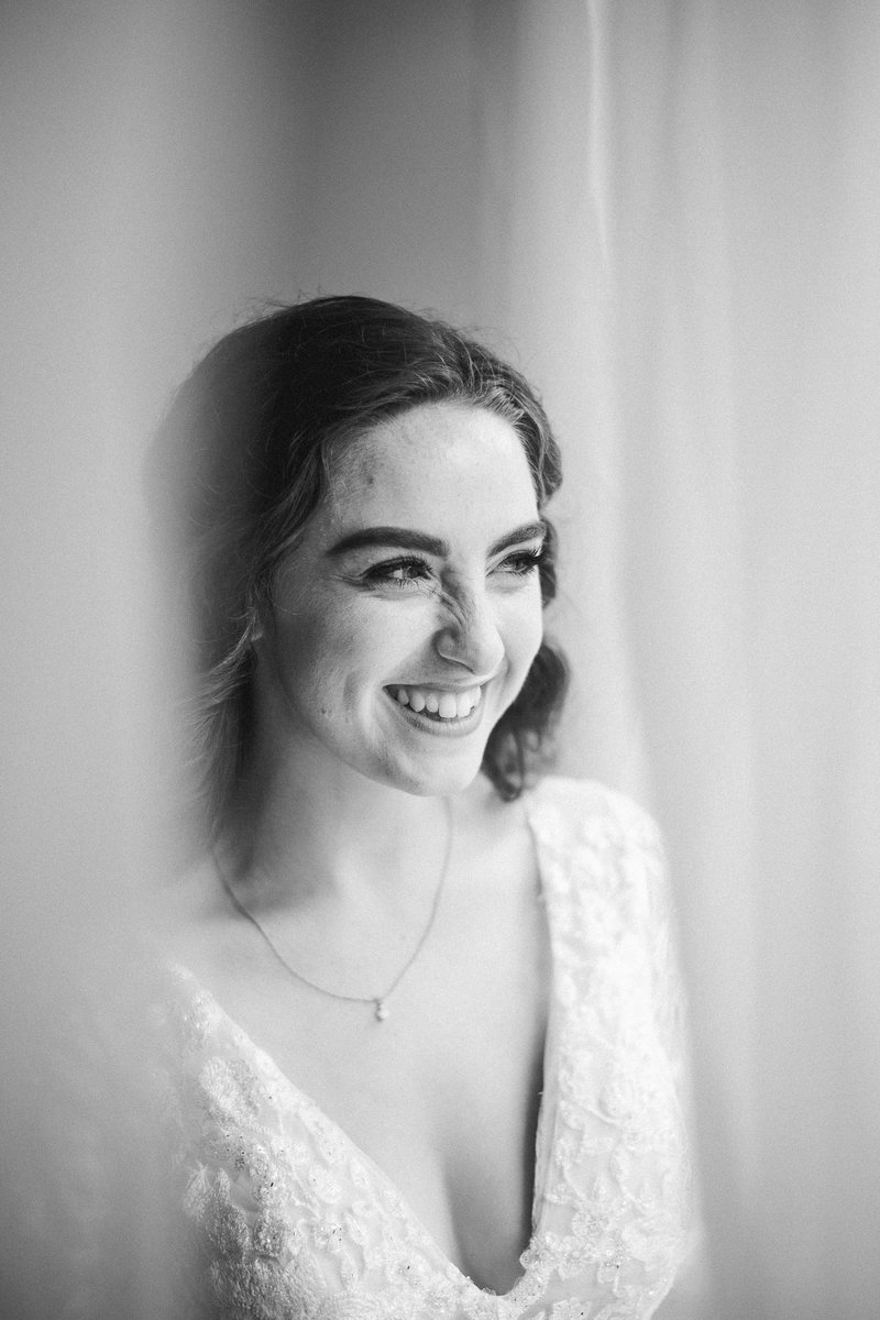 gubblebum01's tweet photo. Can I just be Sydney when I grow up?? Y’all. If someone would’ve told me a year ago that I would be the photographer for a wedding, I wouldn’t have believed you AT ALL. I am so thankful for this amazing opportunity. This will be the first post on here of many to come, I’m sure! https://t.co/ICSg7Ku969