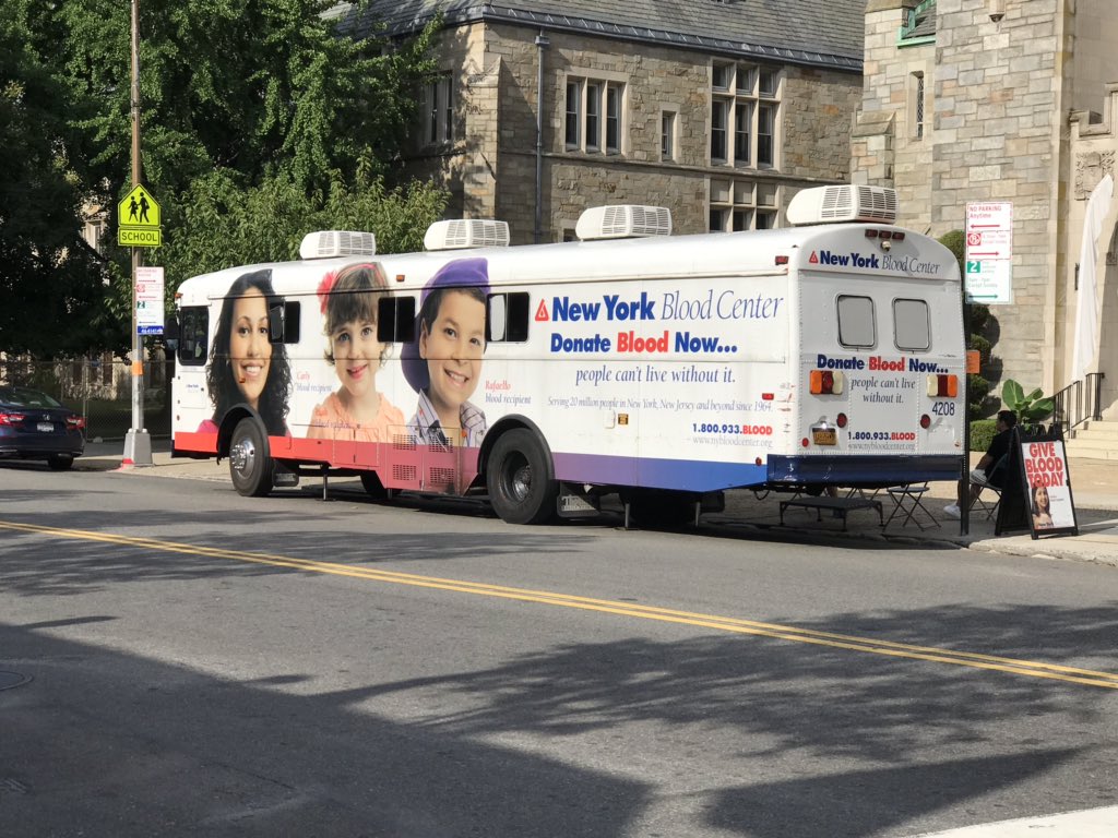 MoveandMr's tweet photo. spontaneously decided to donate blood today. It went well @WhyIGave #donateblood https://t.co/J4CFdDvvag