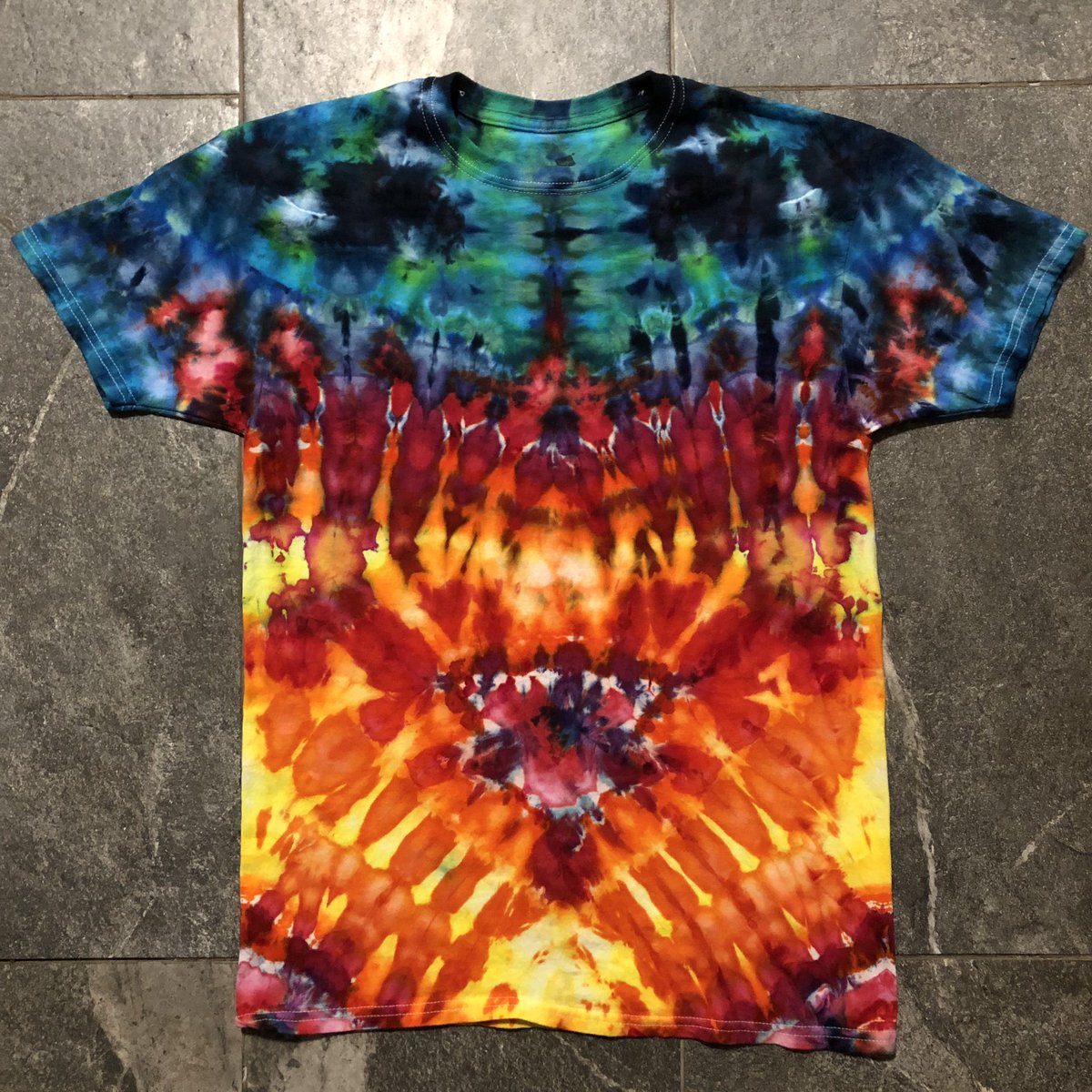 TheLeesOfMemory's tweet image. Some highlights from the work sink... an interesting batch, to say the least! #IceAndTime #icedye #FiberReactive #ProcionDyes @dharmatrading