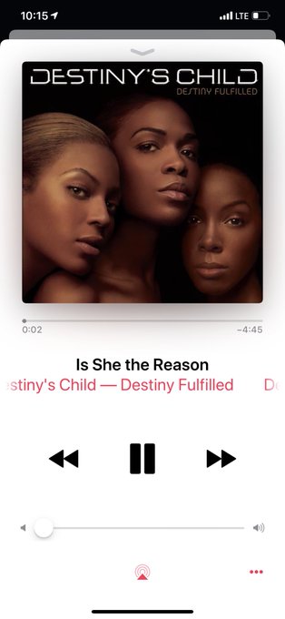 Watch your fav aquarius ♒️'s leaked NSFW photo on TwXstars