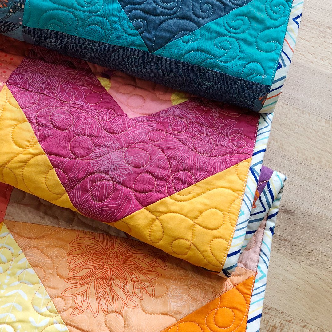ArtGalleryFab's tweet photo. Having the same purpose as a blender, Floral Elements can elevate any sewing project with its added texture! 〰️ 💓🧵
To see the entire range- https://t.co/VmXSxHLULn // Featured fabrics: “Sirena” designed by Jessica Swift
#flyinggeese #agffloralelements #artgalleryfabrics https://t.co/Bh2Fh2dUN5