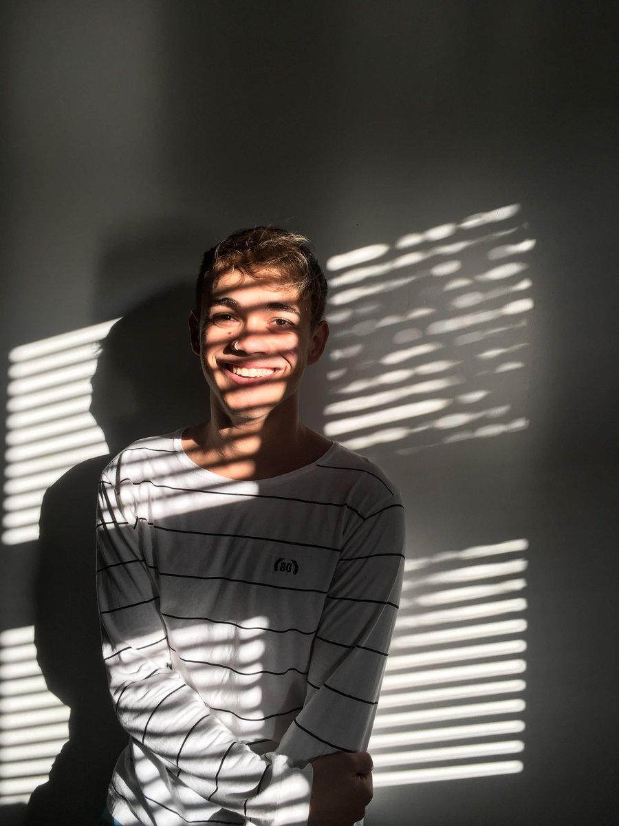 scorpicaoo's tweet photo. eu amo essas fotos #LGBTQts https://t.co/noAjXbC09T