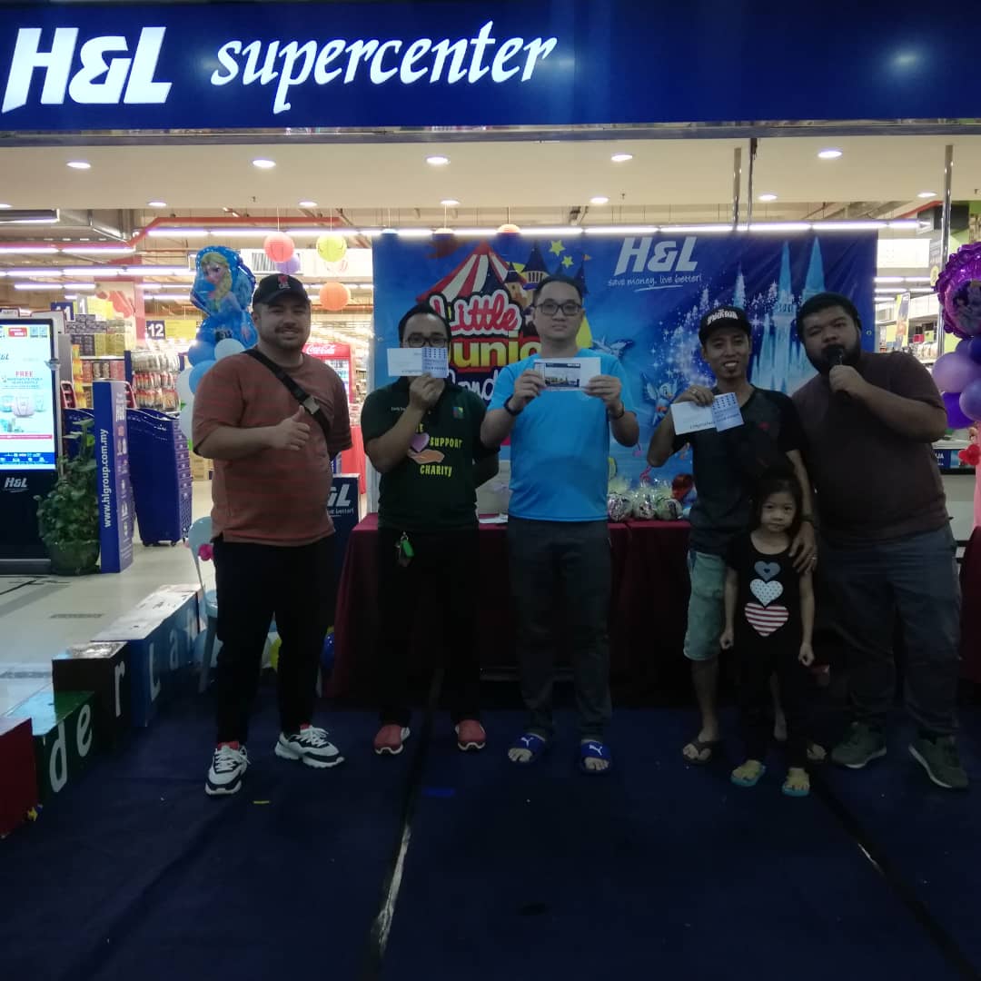 ARIVA_GATEWAY's tweet photo. Little Junior Wonderland event organized by H&amp;L Supermarket at Kuching Sentral 23rd - 25th August 2019. 
Congrats to all participants who won complementary stay at Ariva Gateway Kuching Serviced Residences 👏👏 https://t.co/mpWS8Za4W6
