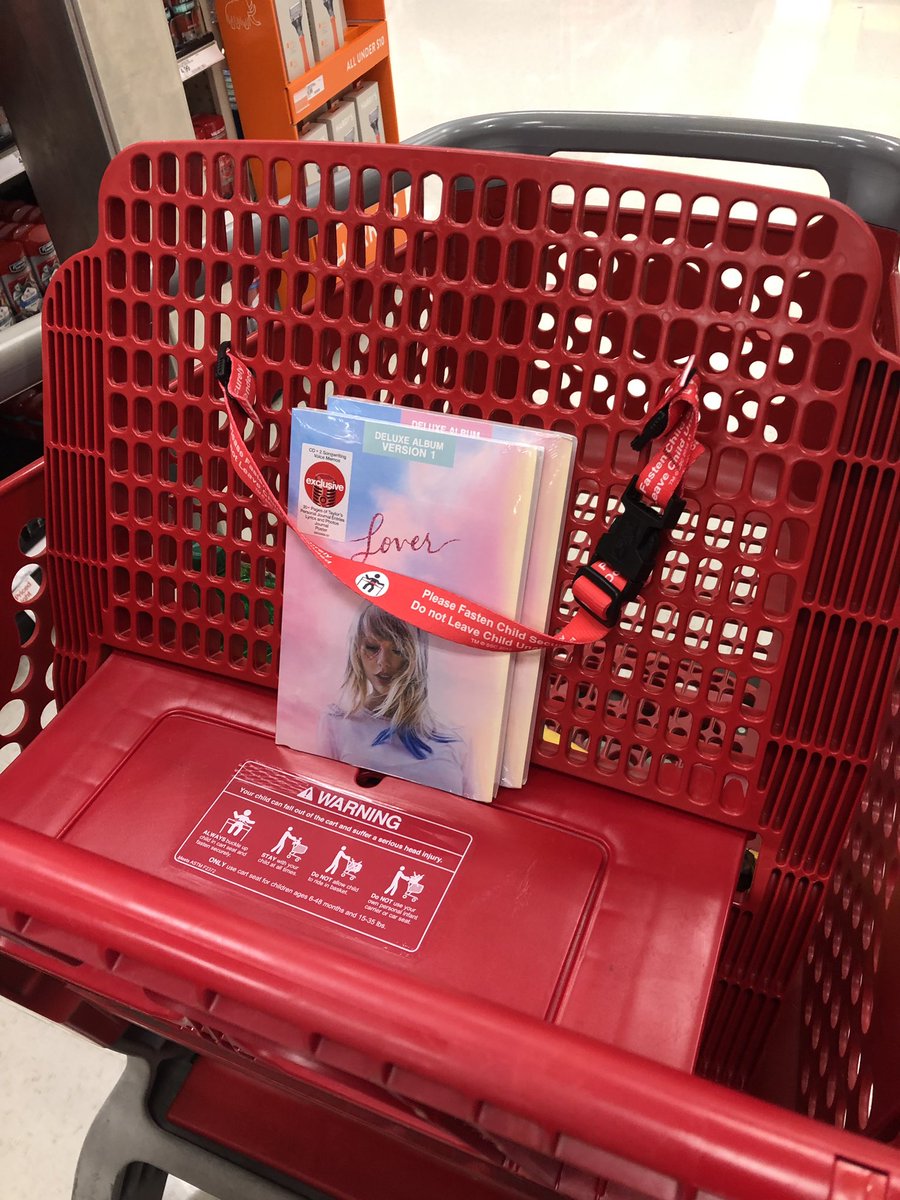 missqueentaylor's tweet photo. @taylorswift13 trip to Target was a success💕 BEST ALBUM EVER!! #lover https://t.co/nncpETx2wn