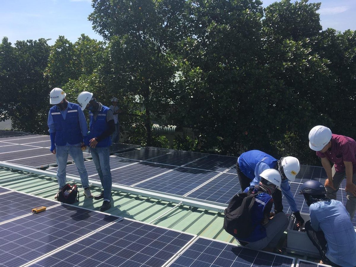 EPCSolar1's tweet photo. Hi everybody, We are EPC Solar Company from Viet Nam, We are one of the leading companies in the field of renewable energy in Vietnam.
Below is one of our products we recently completed
#EPCSOLAR https://t.co/VHV7me3B6e