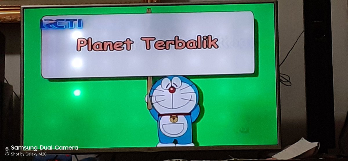 ShizukaChan52's tweet photo. Si doraemon udah di TV nih. 😊
#doraemon #doraemonlucu #doraemonmania #japan #fujikofujio #penggemardoraemon #doraemonindonesia #animation #日本 #doraemonworld #anime #doraemonlovers #pecintadoraemon #doraemonfans #nobita #shizuka #suneo #takeshi #ドラえもん #哆啦A夢 https://t.co/HBAm6BRrfD