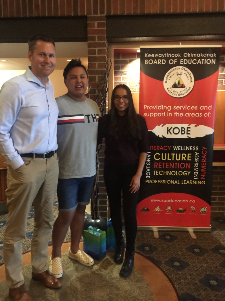 PreserveOjibway's tweet image. We had a great evening opening the @KOBoardofEd Conference and talking about our Ojibway Keyboard Project and our current project to launch one #OjiCree ᐃᓂᐧᓂᒧᐄᓐand two #Cree ᐃᓂᓂᒧᐏᐣ keyboards for #GoogleInputTools. 
Miigwech ᒮᒃᐌᒡ for having us!
#tbay