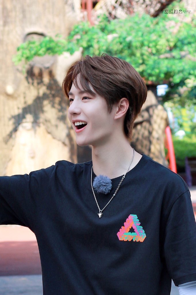 wybmygoodboy's tweet photo. ใครก็ได้บอกทางกลับเกาหลีที หลงทางในใจอี้ป๋อมากตอนนี้55555
 #หวังอี้ป๋อ王一博WangYibo https://t.co/8TqKSeu9eB
