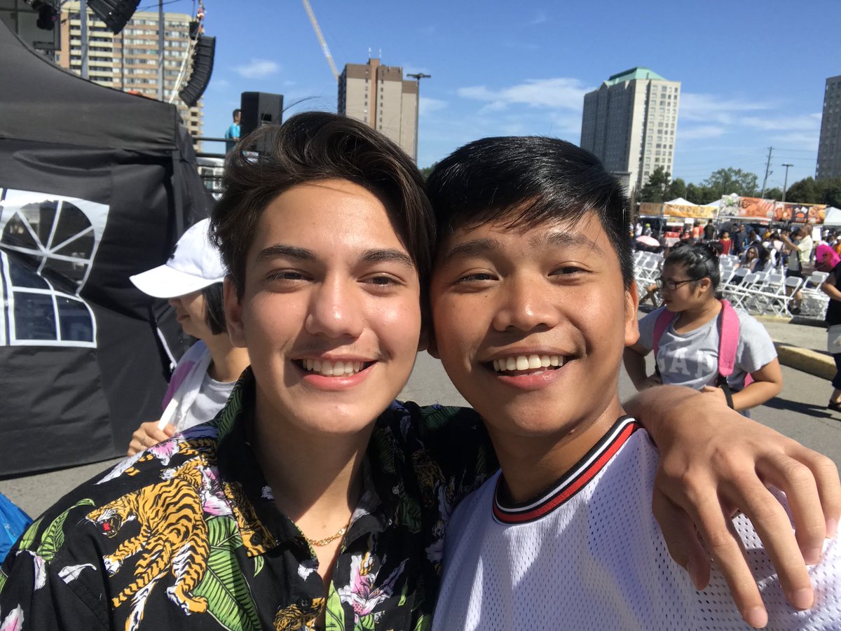 johnrexxv's tweet photo. First show done. 🙈

single po ‘tong friend ko, ship ko na ba? 😂 https://t.co/FsB8ngs0YJ