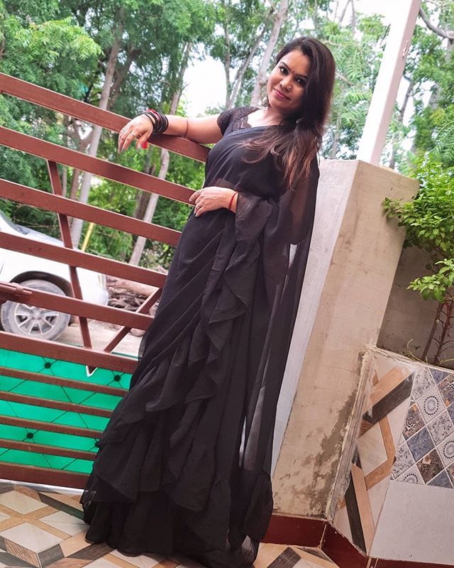 dpayal444's tweet photo. Black Saree..🖤🖤🖤 https://t.co/FkSVgZF5Cg https://t.co/caIpCcMbhJ