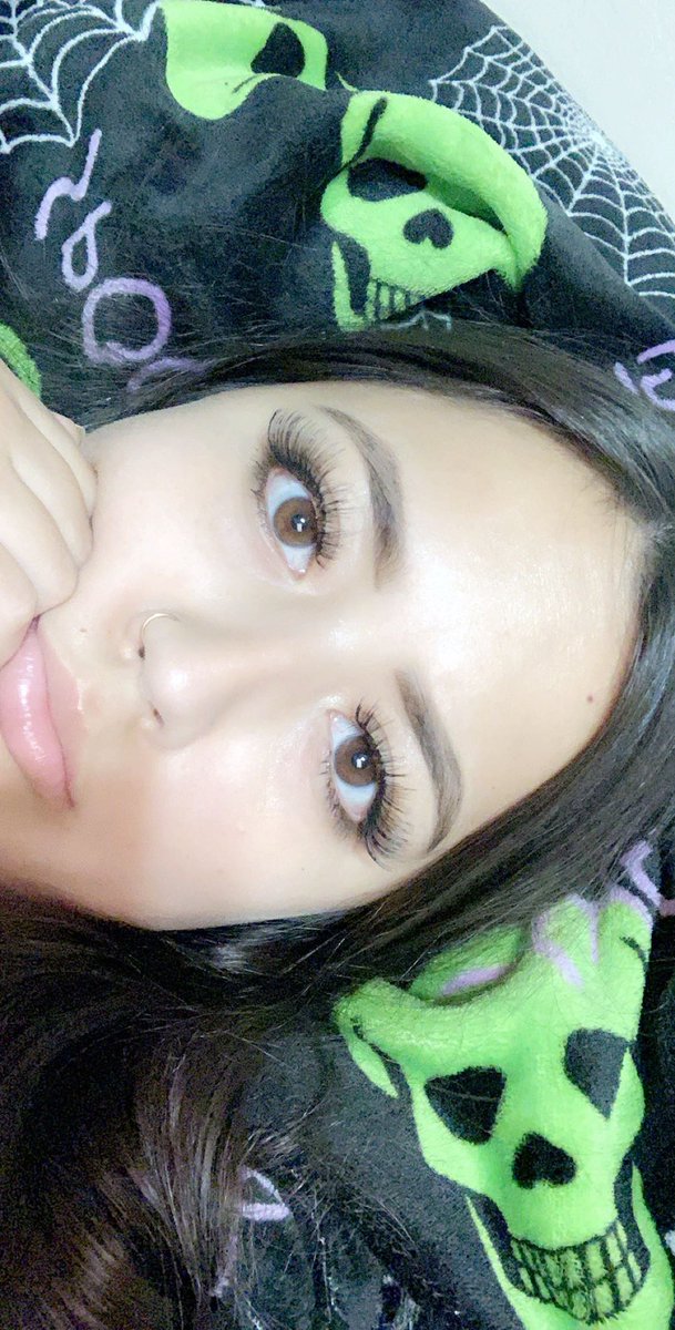xoxo_Ahrii's tweet photo. LITERALLY‼️‼️‼️ #SignatureSet https://t.co/TtNC3jGsKN