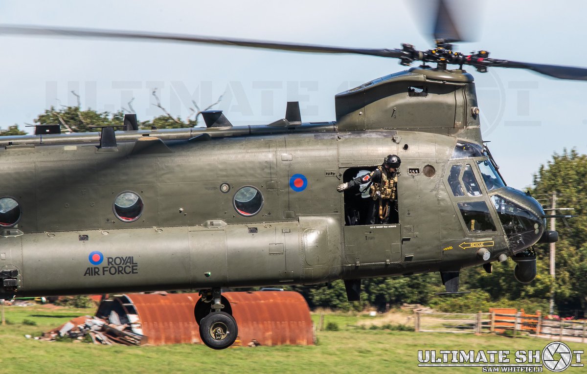 UltimateShotUK's tweet photo. Selection of images from @Exeter_Airport catching the airshow items of Sidmouth.

Great to catch up with Strikemaster, @ChinookDisplay &amp; BBMF

Big thanks again to Carl and all the staff at @XLR_UK for the accommodation. https://t.co/T38SaojrKi