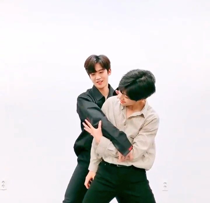 dreamin4u's tweet image. We want Junsang but they gave us Eunhan❤

#X1NOTE #X1_FLASH #X1