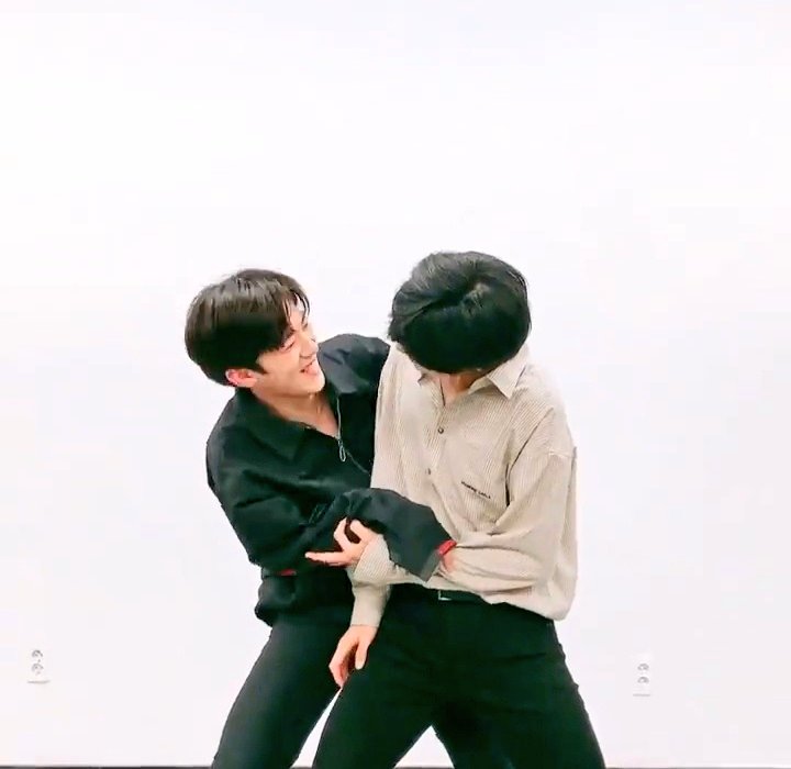 dreamin4u's tweet image. We want Junsang but they gave us Eunhan❤

#X1NOTE #X1_FLASH #X1