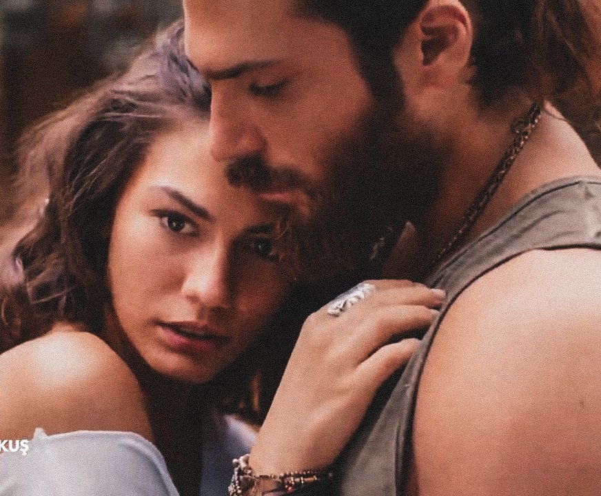 bellaalbac's tweet photo. "Acho que eu nunca vi nada tão bonito" ❤
#CanYaman #demetoezdemir #ErkenciKus https://t.co/TzOsM8aRT4