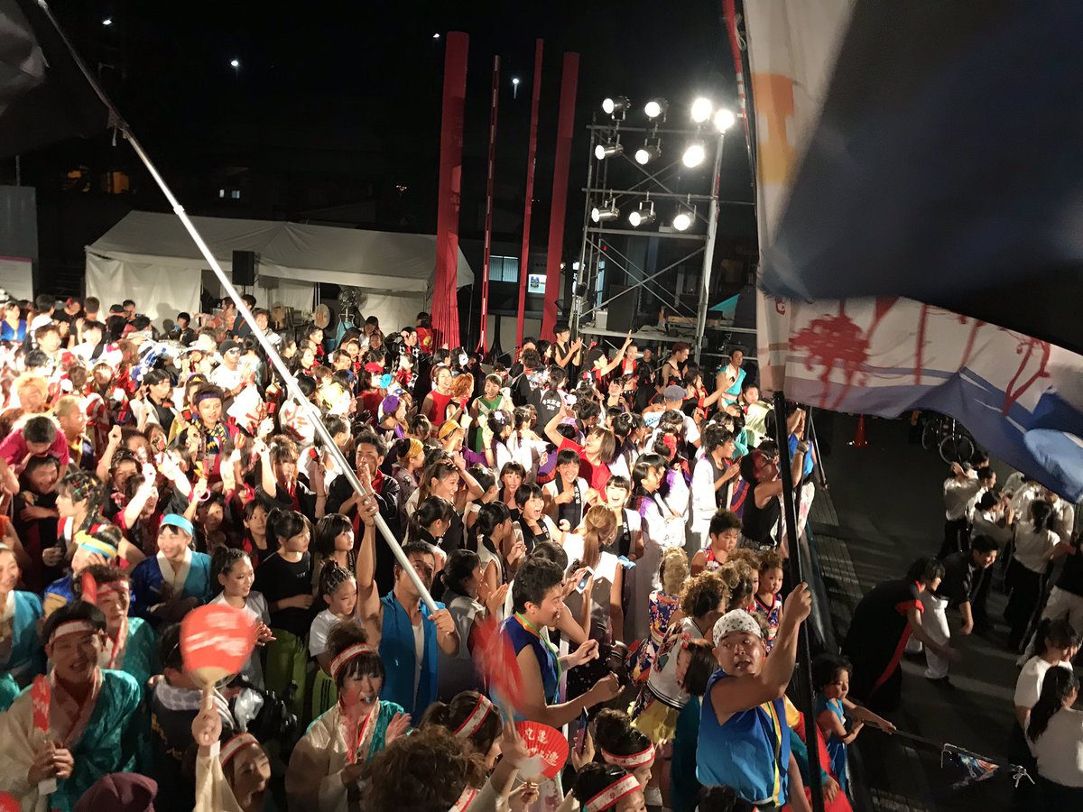 marugamebasara's tweet photo. まるがめ婆娑羅まつり2019にご参加ご来場、いただきました皆さん、改めてありがとうございました！
最後に、ご尽力いただいた関係者の皆様に対しまして、この場をお借りいたしまして、厚くお礼申し上げます。
#まるがめ婆娑羅まつり2019
#20周年記念  #令和初開催
#総乱舞フィナーレ  #感謝  #丸亀市 https://t.co/k2kYdDseCE