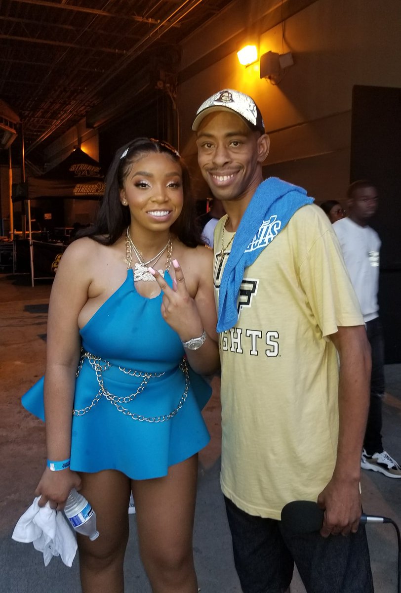Aj3Report's tweet photo. With lightskinkeisha at Streetzfest. #lightskinkeisha #atlantamedia #STREETZ945ATL | #800INJURED #AIDSHEALTHCAREFOUNDATION #BRANSONVSOPCOGNAC #DTLR #HITCO #TIGRECORDS #FRESHEMPIRE #THESUPERLAWYER #CITYGEAR… https://t.co/egwqh8gZWK https://t.co/9UzRsroar3