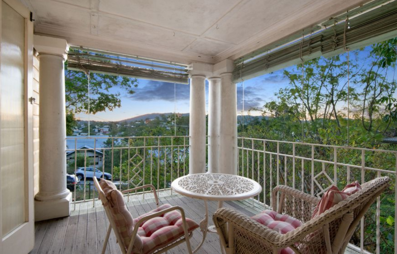 ReconDaily's tweet photo. Clearance rates reach new heights in latest auction results: https://t.co/TZE0pEa1pB

#CoreLogic #auctiondata #auctionclearancerates #weekendauctionresults #Auctionclearancerates #nationalauctionvolumes #REIV #Australianrealestatenews #REINSW https://t.co/hGtjs7vNbo