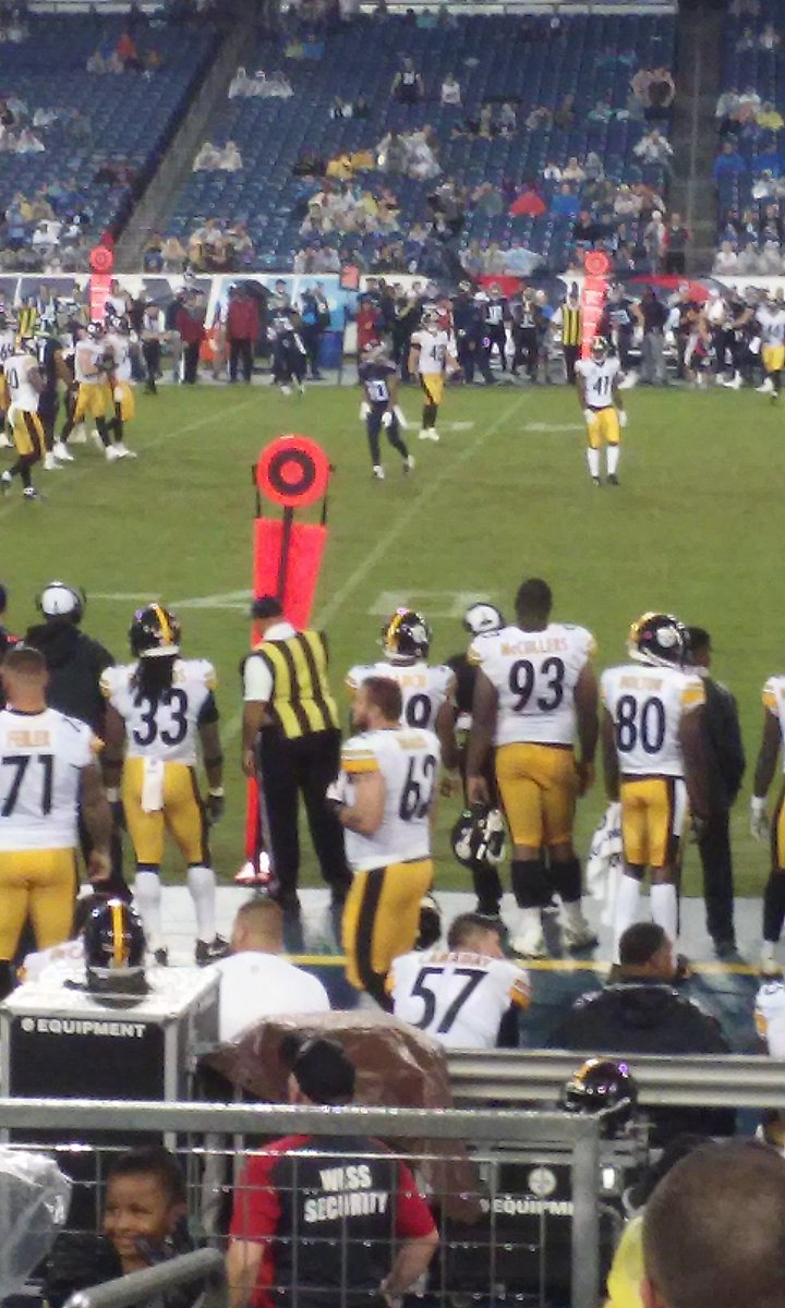 LOVED SEEING MY STEELERS #firststeelersgame #steelersnation #steelersvstitans #steelers https://t.co/tI7TVx21iF
