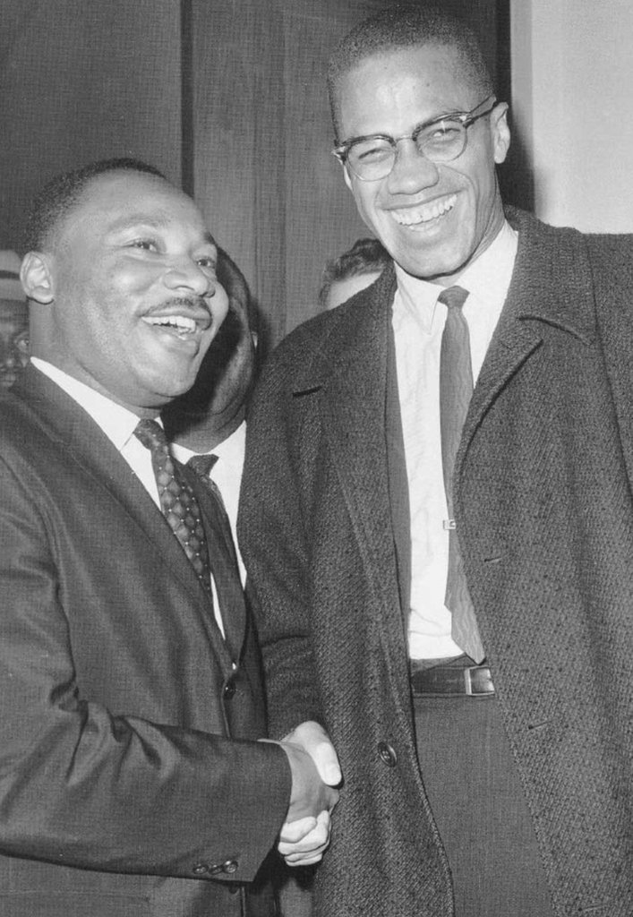 Ivuu98's tweet image. #BlackPower #PoderNegro ✊🏼✊🏽✊🏾✊🏿