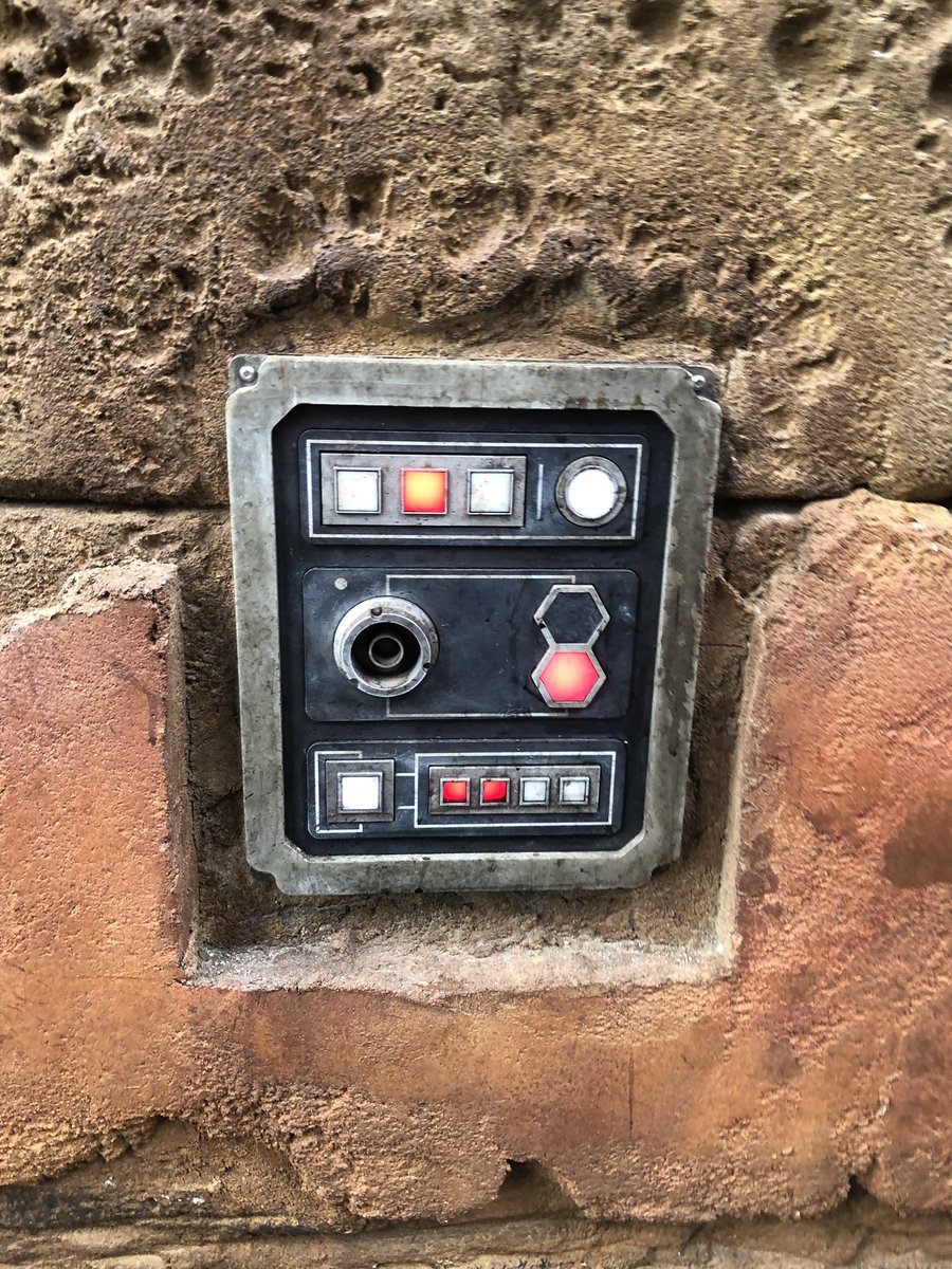 TooDust's tweet photo. Datapad in Batuu. #disney #waltdisneyworld #hollywoodstudios #swge #batuu #datapad #starwarsgalaxysedge #starwars #thethingsyoudoforthemouse https://t.co/q8Pc4hNhvI