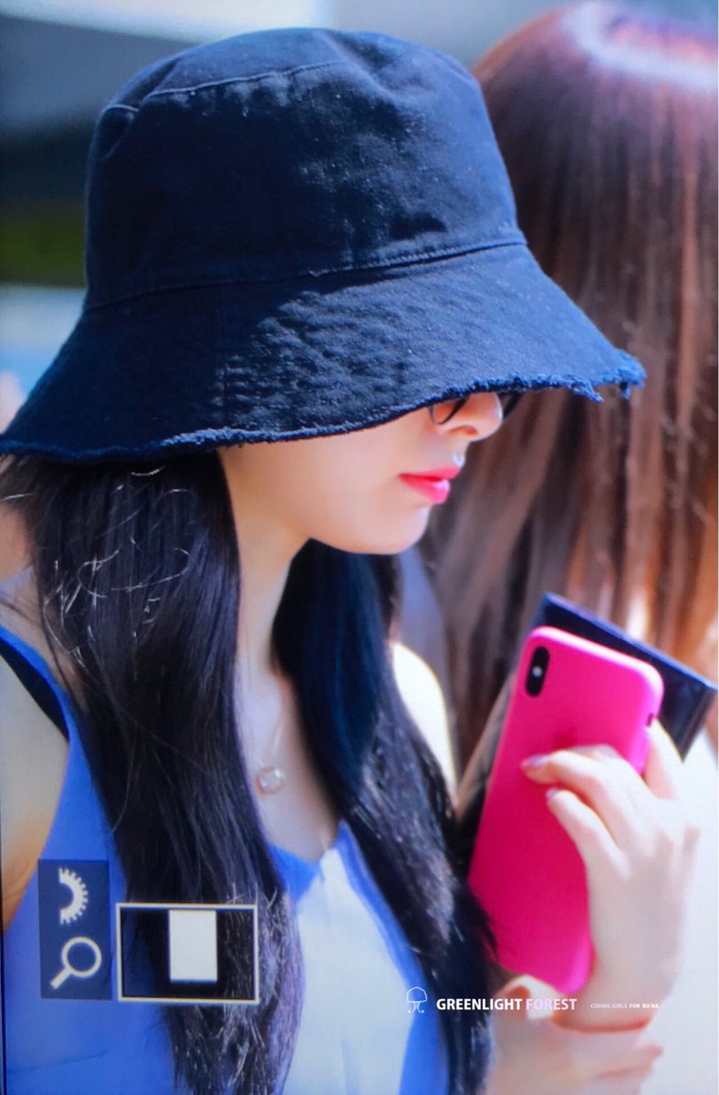 19950819net's tweet photo. 👼🏻👸🏻
#우주소녀 #보나 #WJSN #BONA #역시보나 https://t.co/l5OTEvUprK