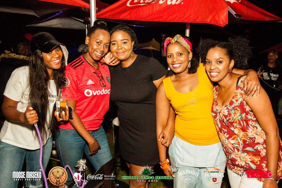 uMooseMaseko's tweet photo. Yo Tweeps. Please kindly follow @vintagepicnicSA  A Picnic Festival I Founded in 2012 ,inspired by Kwaito in the heart of Soweto. Please Grow the Community of Our Festival. Please kindly RT for awareness 🙌🙌 The Picnic is  7 years this year and recently got verified b @Everfest https://t.co/21lvSeuNy1