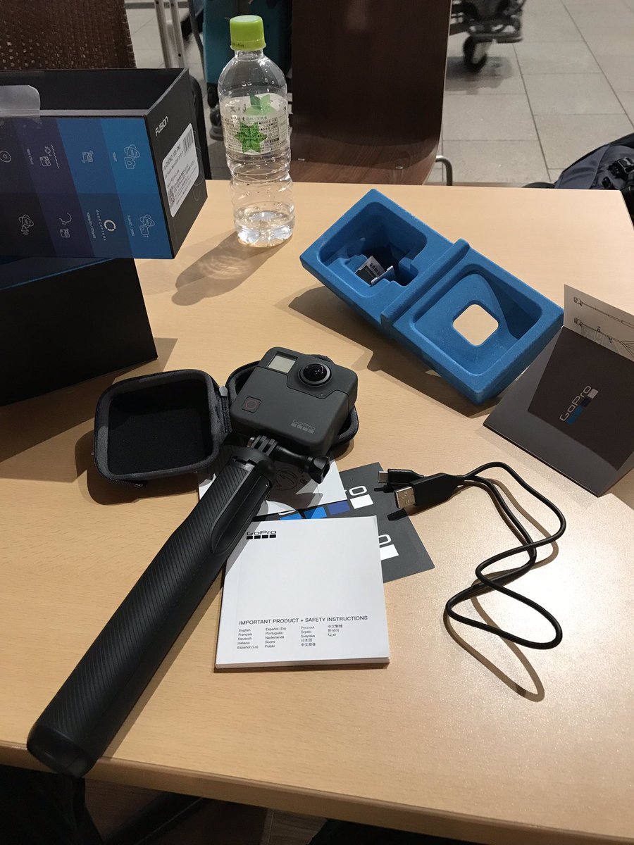 fafajvb's tweet photo. Unboxing 😊 #goprofusion https://t.co/tM8xZoV5Ou