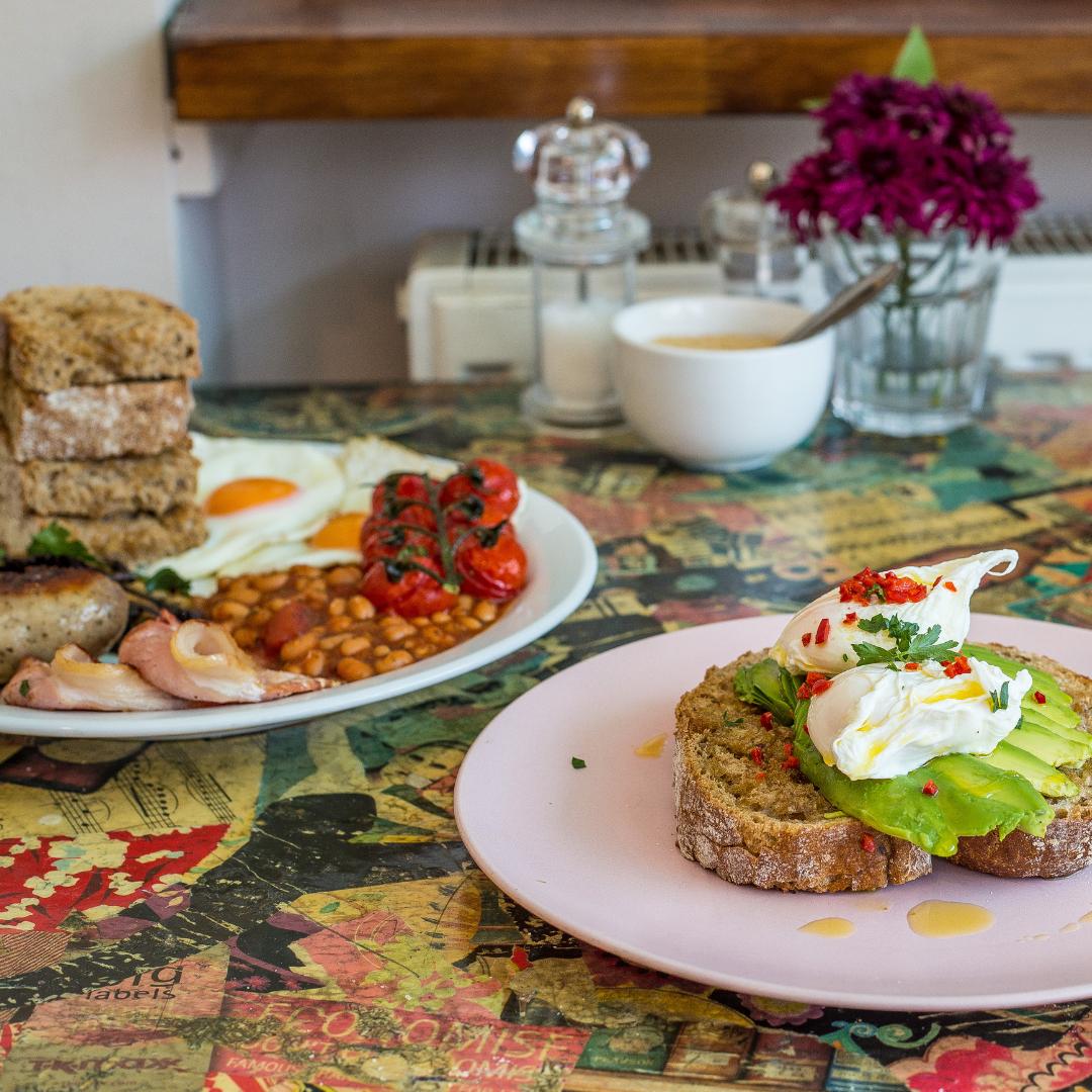 OliversCafe's tweet photo. B R U N C H     G O A L S ✨✨✨
If you haven't made plans for the bank holiday brunch, we recommend stopping by to get one of this! https://t.co/l7bWJ68y5O