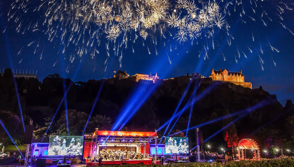 edfests's tweet photo. What an end to the Summer Festivals 😍 #FestivalCity
📸 Dan Flying Solo https://t.co/8Ov87ISW9f