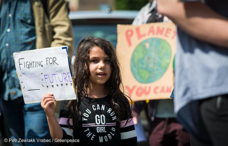 Greenpeace's tweet photo. #MondayMotivation:
Employers are joining the #stikeforclimate week: Sept 20-27
Everyone is needed, everyone is welcome.
https://t.co/dzN30KoWPD https://t.co/GyuRwZbBsn
