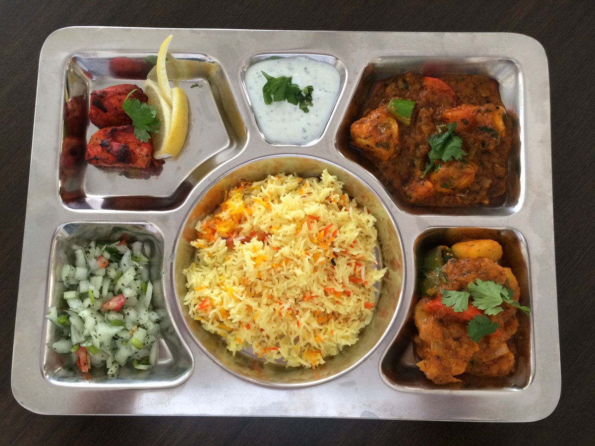 KhansBanus's tweet photo. Definitely having this for lunch this Bank Holiday Monday. This tasty sampler or Thali as we call it is a bargain and great for a light lunch. https://t.co/AEUzJhIg1W
