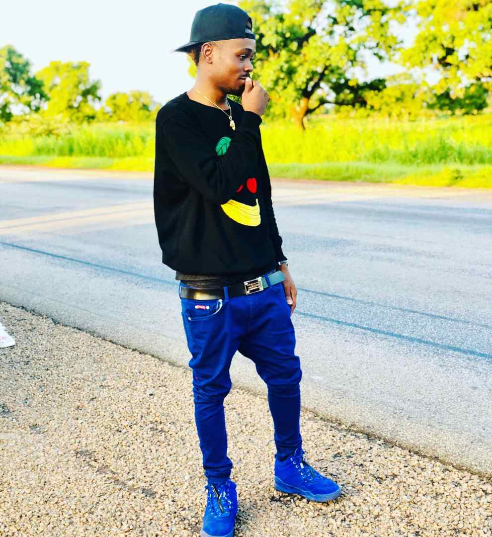 Alkaline116's tweet photo. Effortlessly doing the most 🤴🏻

PagsAra ni Nachimbi Zaa ni Nyuri So ❤️🙏
#KingOfTheNorth🤴🏻
#Maccasio https://t.co/ZlvnWkngjl