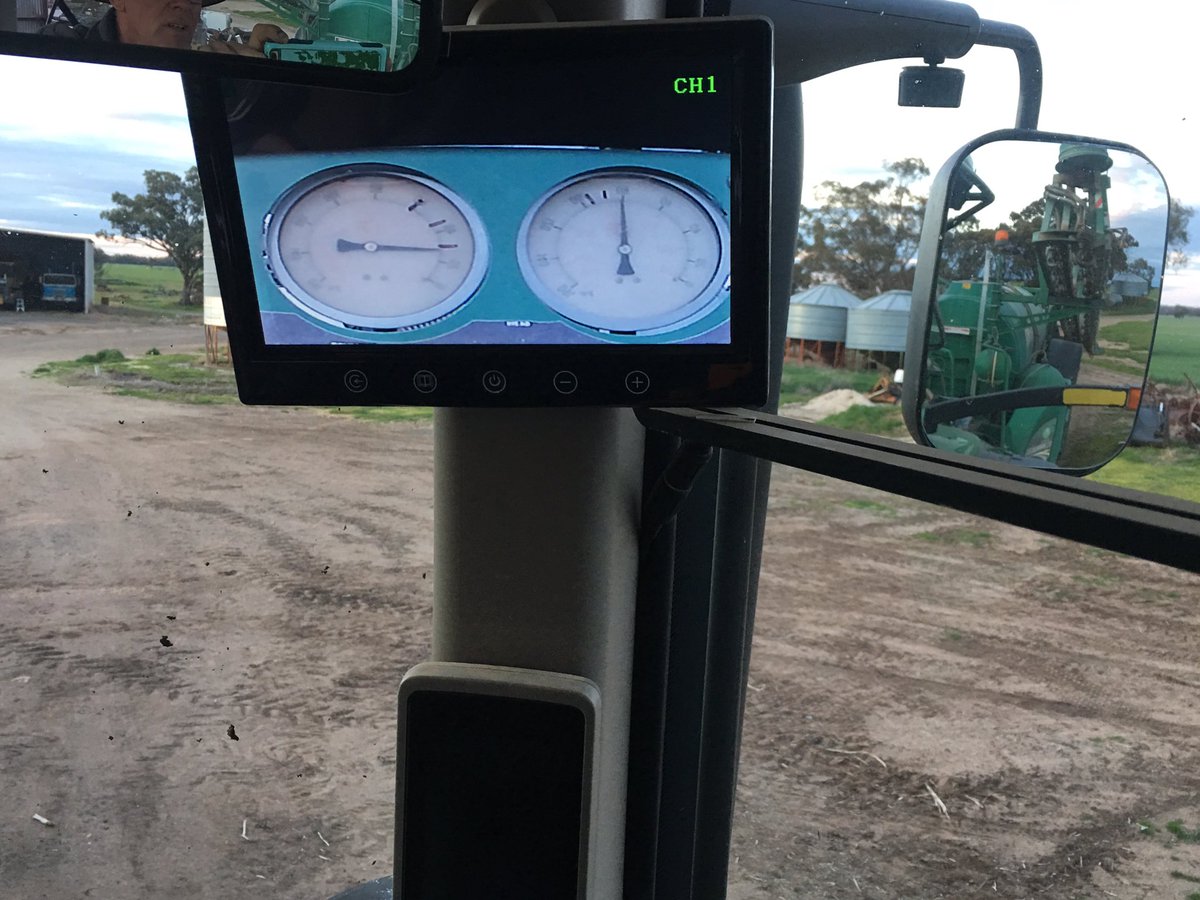 RodPohlner's tweet image. Bit slow thinking of this after years of trying to turn my head right around to see these gauges. Cameras are handy things🤠