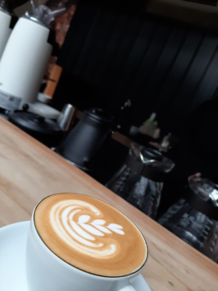 tampancafe's tweet photo. menu favorit pilihan pengunjung di #tampancafe
ngopi dulu sobat ☕️

Promo " BAYAR SEIKHLASNYA " hari ini masih open ya , buruan ajak teman,keluarga,kolega,sahabat anda ke tampan cafe sekarang juga !

Pesan Sepuasnya dan Bayar Seikhlasnya 😘

#surabaya #cafesurabaya https://t.co/xd5o6t9pyA