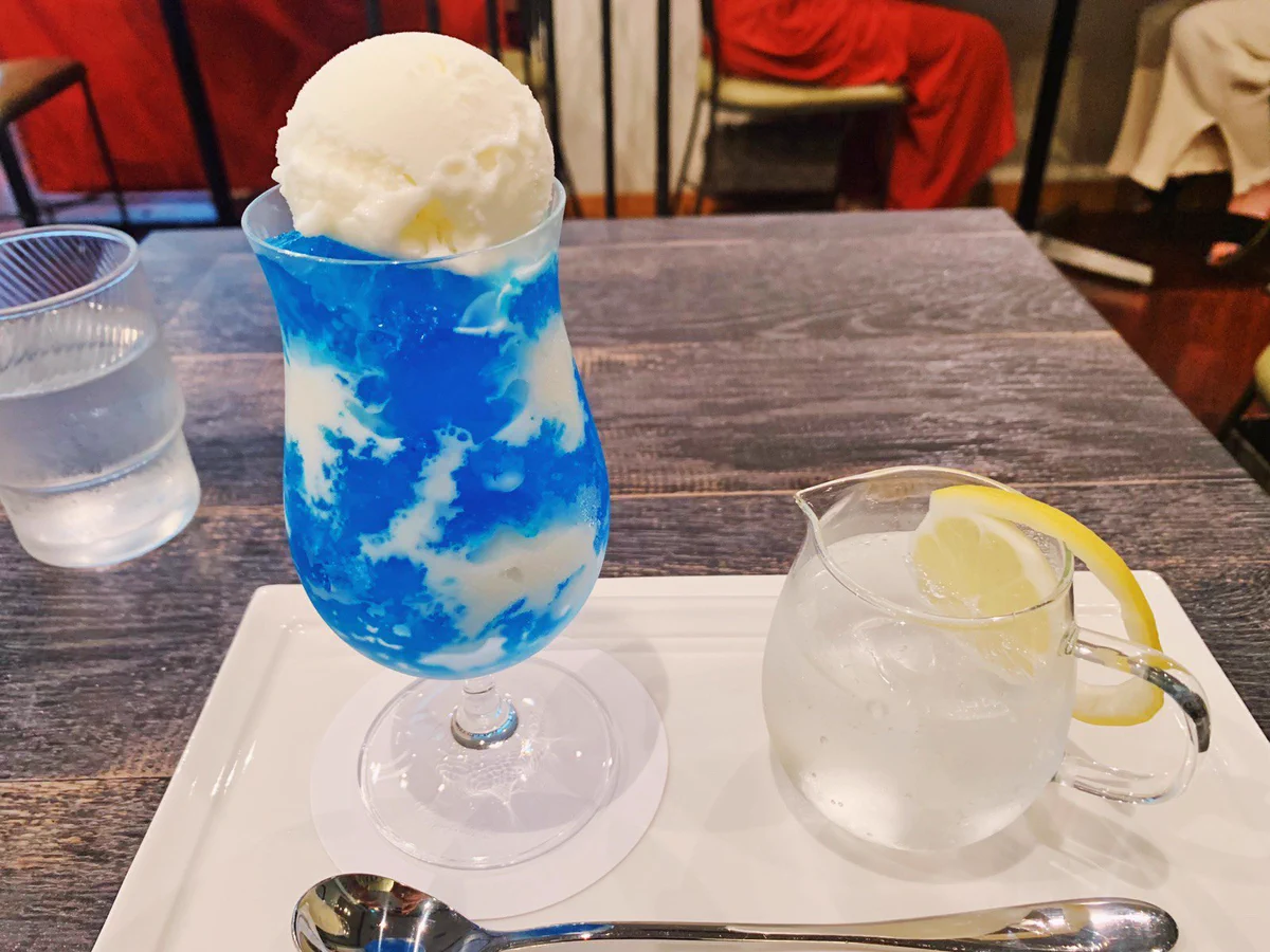 すごい青空！！！プルプル食感ゼリーがたまらないドリンク！！！