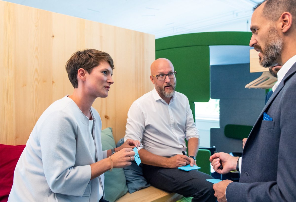 Wie funktioniert Führung in selbstorganisierten Teams?
Erfahre spannende Ansätze von Dr. Saskia Baer von <a href="/dotag_ch/">dot consulting AG</a> und diskutier mit! Im Plenum oder bei einem leckeren Apéro.
bit.ly/AusgangsPunkt2…
Mi 28.08.19 ab 17:30 Uhr im Rahmen der @worksmartCH-Woche 
#anlass, #olten