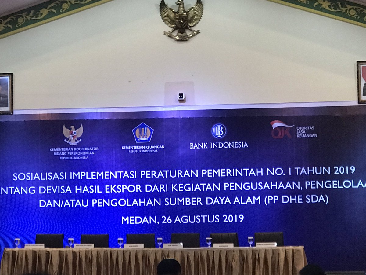 Belajar, belajar dan terus belajar
Siapa tau bisa jadi gubernur Bank Indonesia 😂