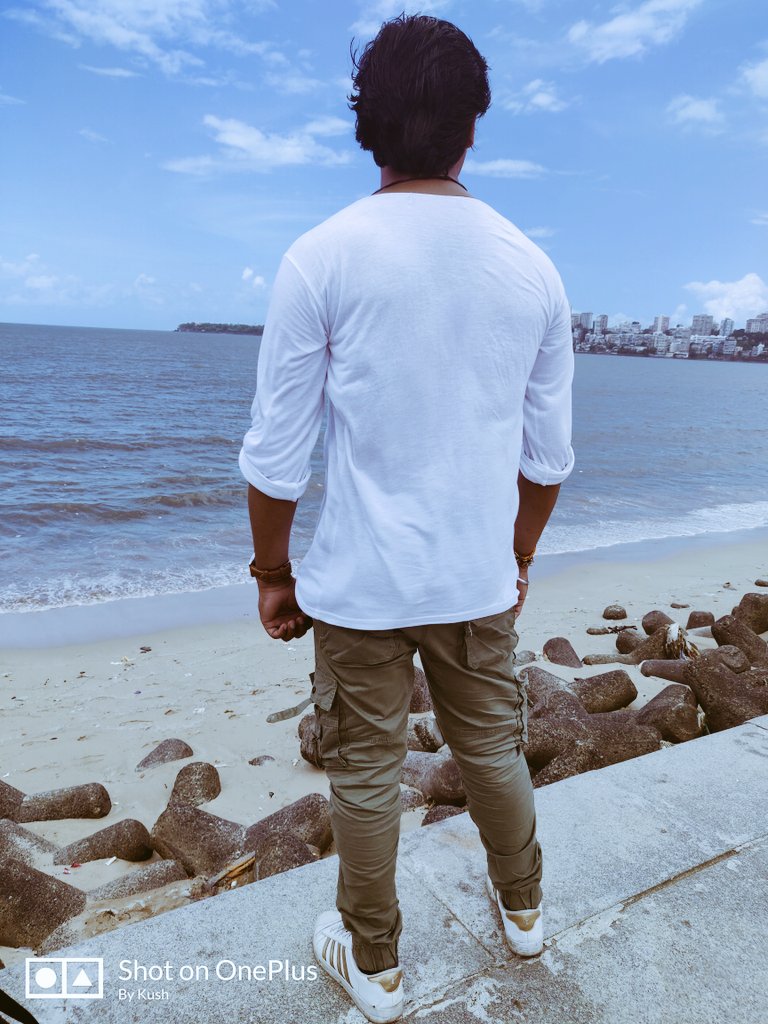 patelchiragsrk's tweet photo. #marinelife #mumbai
 “All our dreams can come true if we have the courage to pursue them.”
#MondayMotivation 😌😌
Late post #25Aug2019 https://t.co/wUfIgm0HKv