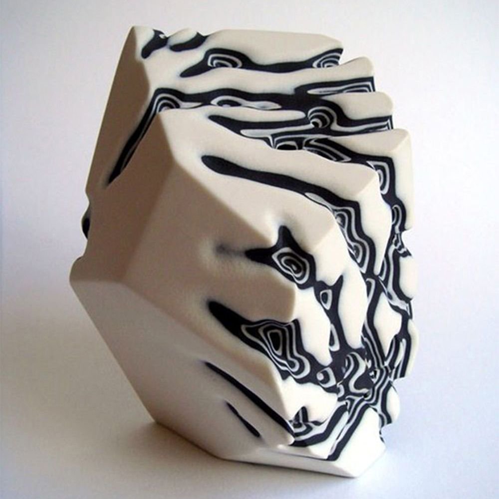 ERODED CERAMIC
•
Sculpture by <a href="/tamsinvanessen/">Tamsin van Essen</a>
•
Exploring the rhythms and rituals of the patterns that shape our world
#pattern #crack #flow #energy #ceramics #monochrome #PATTERNITY