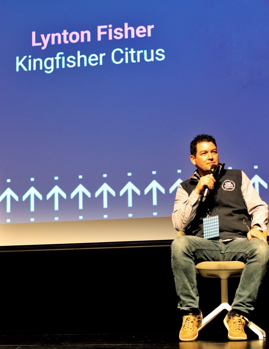 binaryshiftconf's tweet photo. “We move 750 tonne of produce a year at farmers’ markets...how can we move to an online model? We have people wanting to buy but traditional postal models simply can’t cope.” Lynton Fisher on the catalyst for a changing business model. #DIFvic #binaryshift #foodandfibregippsland https://t.co/zhzKnB9ytx